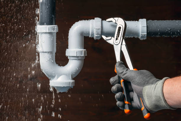 Professional Leak Detection technician working in Norfolk, MA